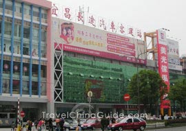 The buses line up in Yichang Bus Station